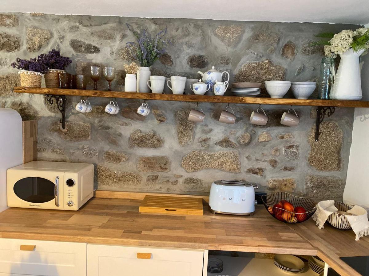 Emily'S House Villa Castro Daire Bagian luar foto